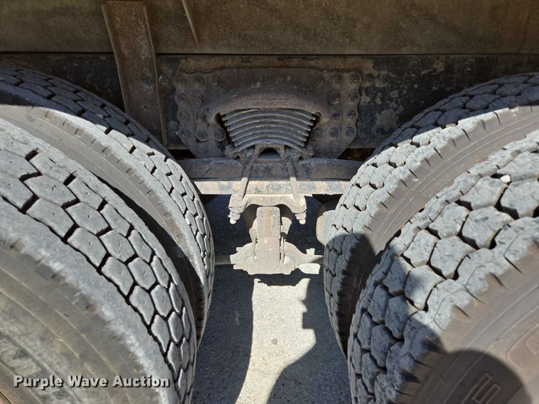 image for item DY0424 2007 Sterling L-Line dump truck