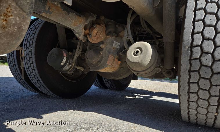 image for item DY0424 2007 Sterling L-Line dump truck