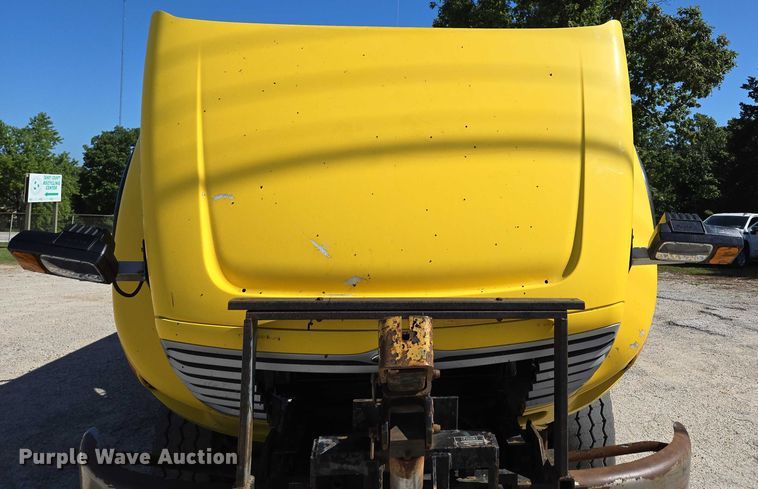 image for item DY0424 2007 Sterling L-Line dump truck