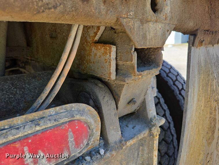 image for item DY0424 2007 Sterling L-Line dump truck