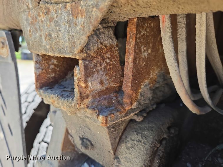 image for item DY0424 2007 Sterling L-Line dump truck