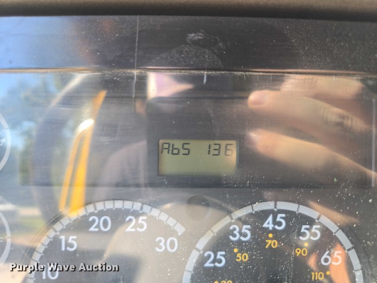 image for item DY0424 2007 Sterling L-Line dump truck