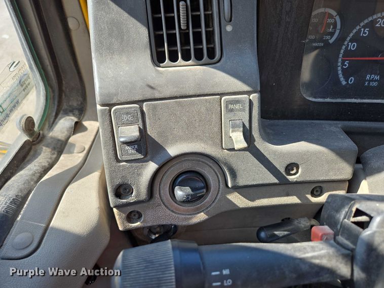 image for item DY0424 2007 Sterling L-Line dump truck