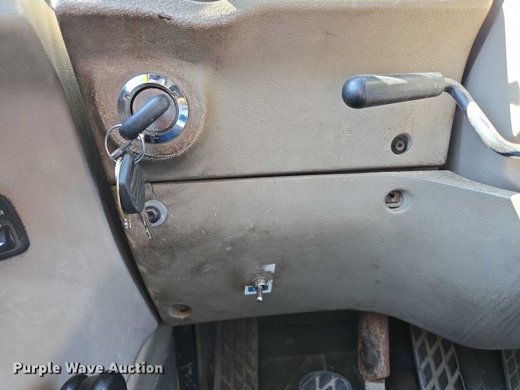 image for item DY0424 2007 Sterling L-Line dump truck