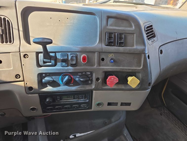 image for item DY0424 2007 Sterling L-Line dump truck