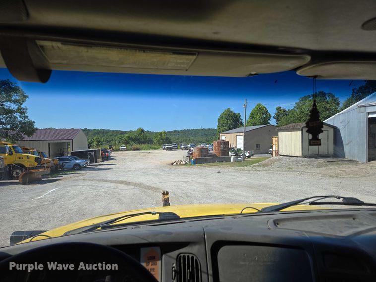 image for item DY0424 2007 Sterling L-Line dump truck