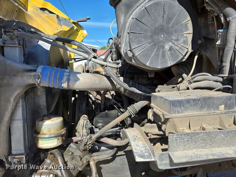 image for item DY0424 2007 Sterling L-Line dump truck