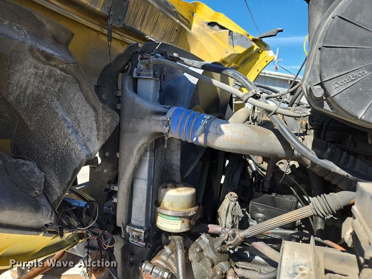 image for item DY0424 2007 Sterling L-Line dump truck