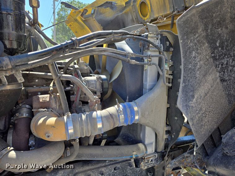 image for item DY0424 2007 Sterling L-Line dump truck