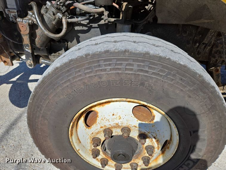 image for item DY0424 2007 Sterling L-Line dump truck