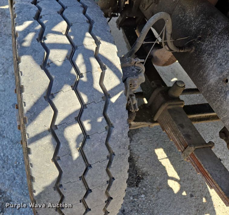 image for item DY0424 2007 Sterling L-Line dump truck