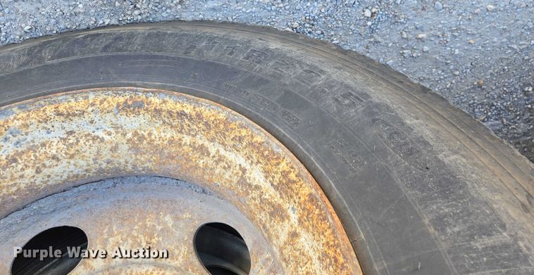 image for item DY0424 2007 Sterling L-Line dump truck