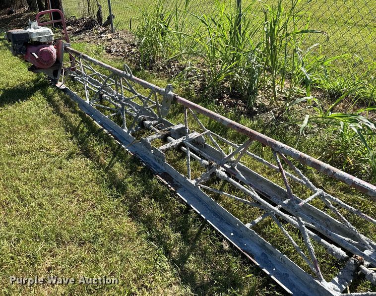 image for item DY0427 Concrete power screed