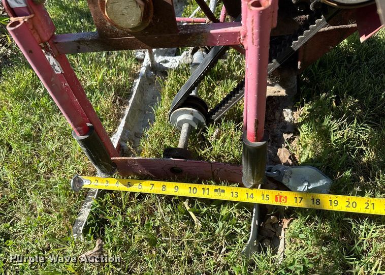 image for item DY0427 Concrete power screed