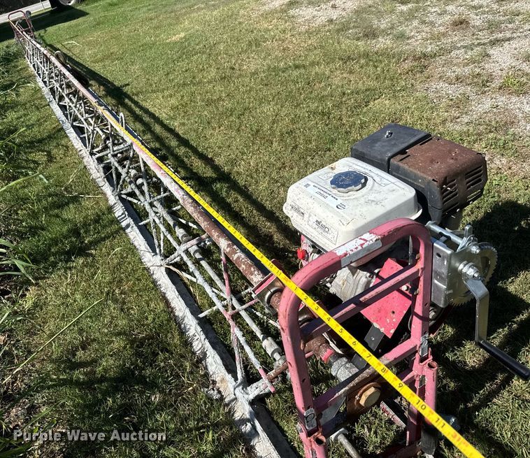 image for item DY0427 Concrete power screed