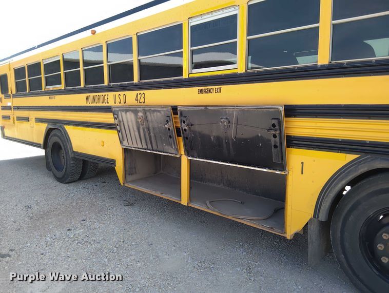 image for item DY0455 2001 Blue Bird TC2000 school bus