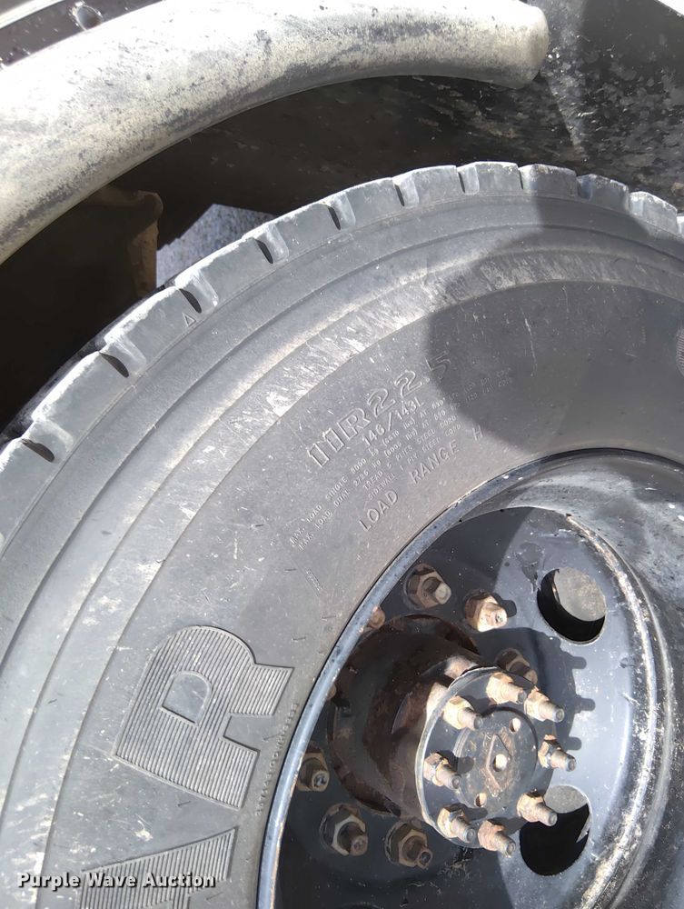 image for item DY0455 2001 Blue Bird TC2000 school bus