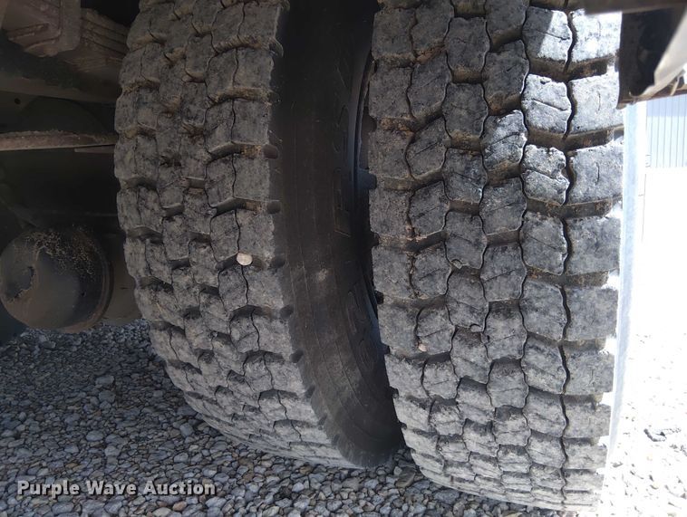 image for item DY0455 2001 Blue Bird TC2000 school bus