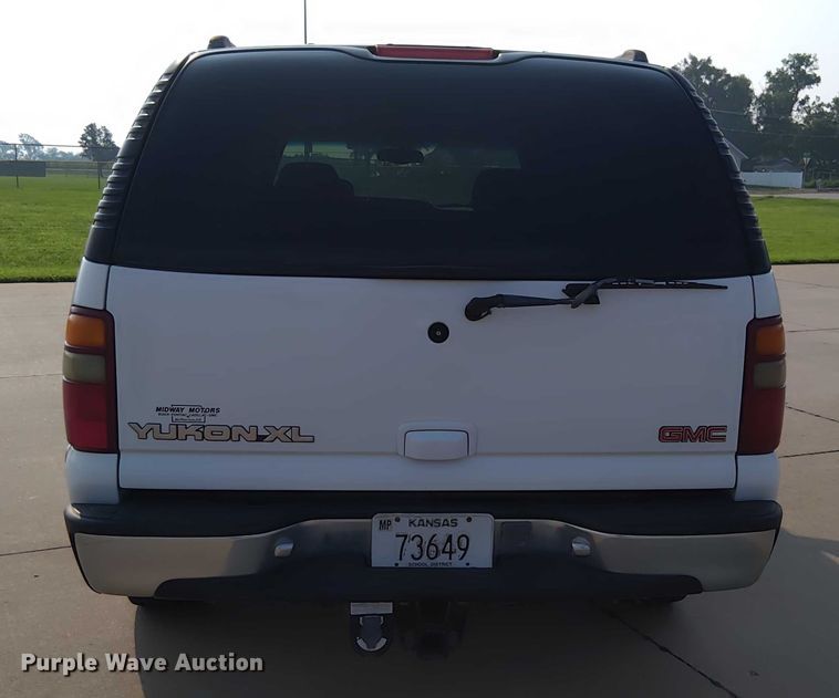 image for item DY0456 2001 GMC Yukon XL SUV