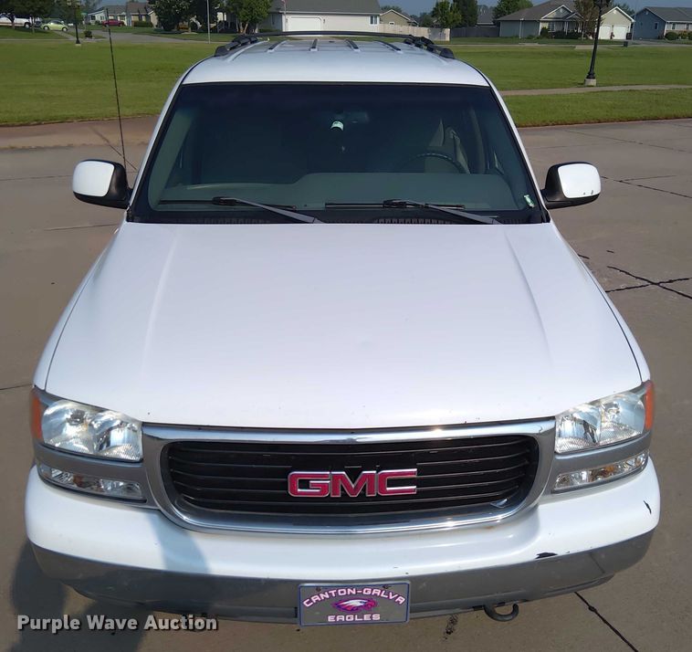 image for item DY0456 2001 GMC Yukon XL SUV