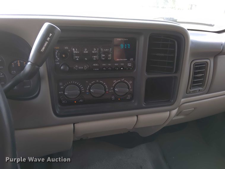 image for item DY0456 2001 GMC Yukon XL SUV