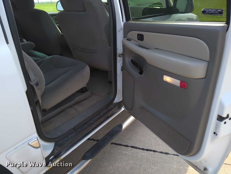 image for item DY0456 2001 GMC Yukon XL SUV