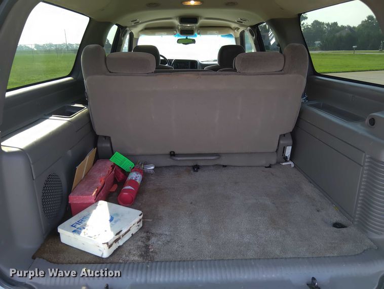 image for item DY0456 2001 GMC Yukon XL SUV