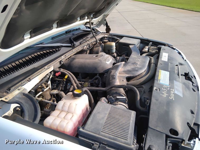 image for item DY0456 2001 GMC Yukon XL SUV