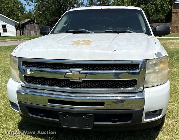 image for item DY0846 2010 Chevrolet Silverado 1500 Crew Cab pickup truck