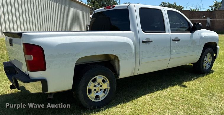 image for item DY0846 2010 Chevrolet Silverado 1500 Crew Cab pickup truck