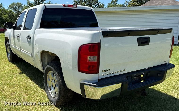 image for item DY0846 2010 Chevrolet Silverado 1500 Crew Cab pickup truck