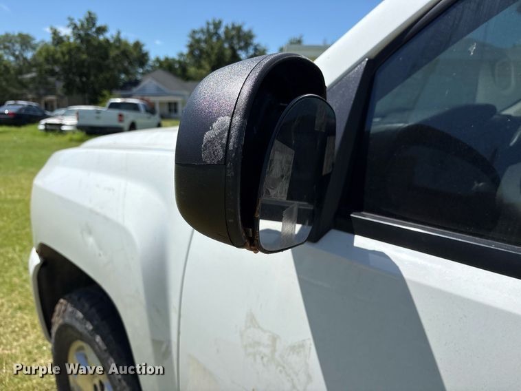 image for item DY0846 2010 Chevrolet Silverado 1500 Crew Cab pickup truck