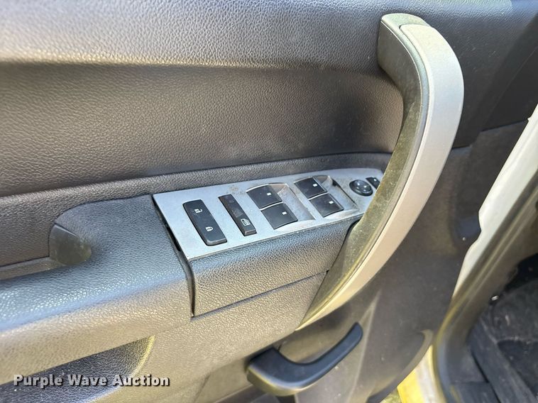 image for item DY0846 2010 Chevrolet Silverado 1500 Crew Cab pickup truck