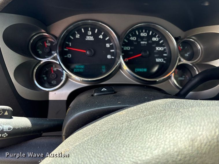 image for item DY0846 2010 Chevrolet Silverado 1500 Crew Cab pickup truck