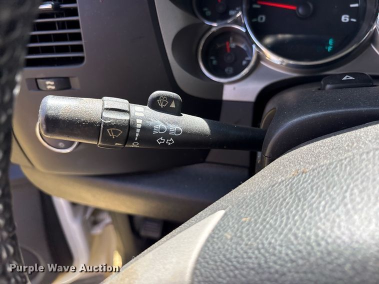 image for item DY0846 2010 Chevrolet Silverado 1500 Crew Cab pickup truck