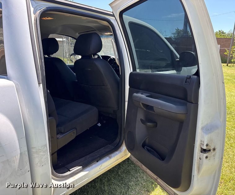 image for item DY0846 2010 Chevrolet Silverado 1500 Crew Cab pickup truck