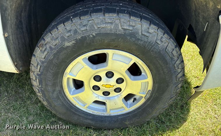 image for item DY0846 2010 Chevrolet Silverado 1500 Crew Cab pickup truck