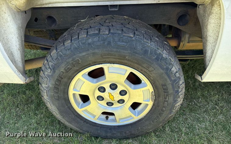 image for item DY0846 2010 Chevrolet Silverado 1500 Crew Cab pickup truck