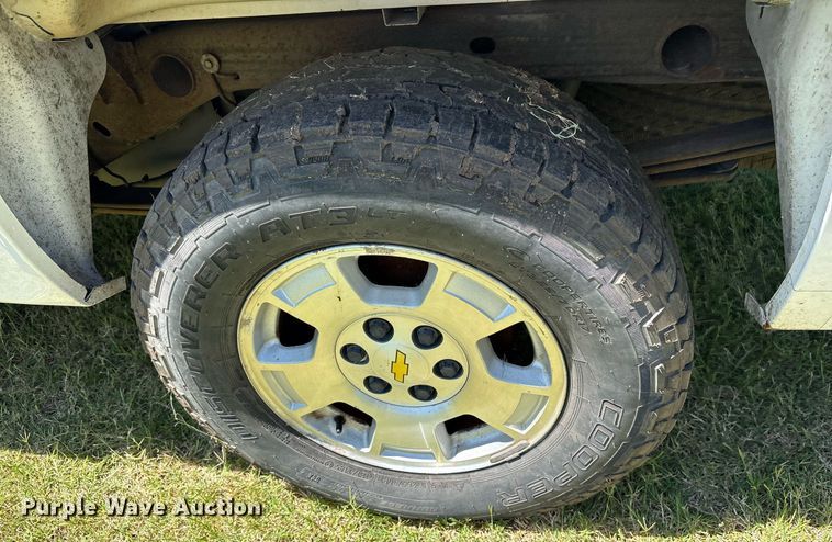 image for item DY0846 2010 Chevrolet Silverado 1500 Crew Cab pickup truck