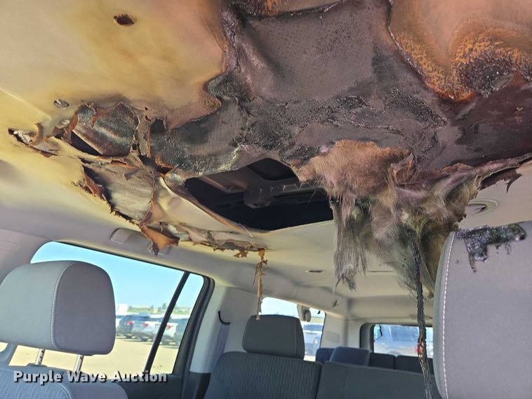 image for item DY0990 2017 Chevrolet Suburban SUV