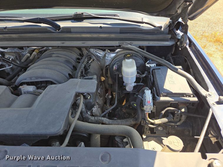 image for item DY0990 2017 Chevrolet Suburban SUV