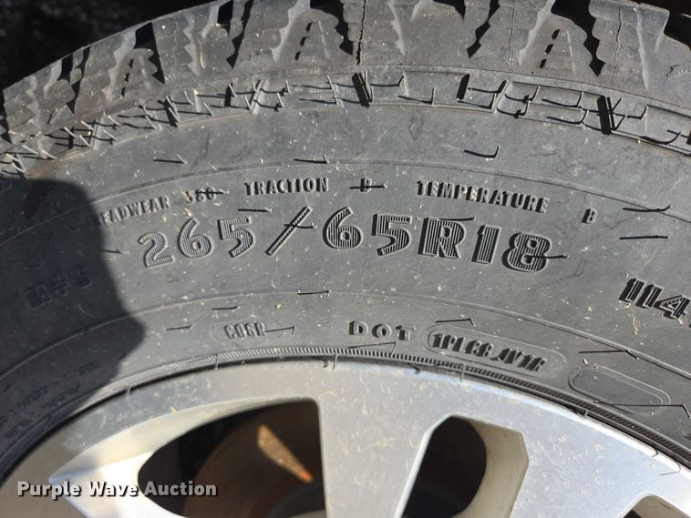 image for item DY0990 2017 Chevrolet Suburban SUV