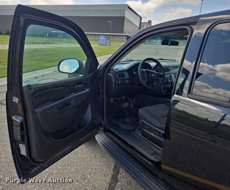 image for item DY0992 2014 Chevrolet Tahoe Police SUV