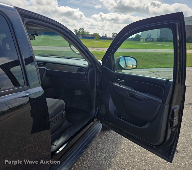 image for item DY0992 2014 Chevrolet Tahoe Police SUV