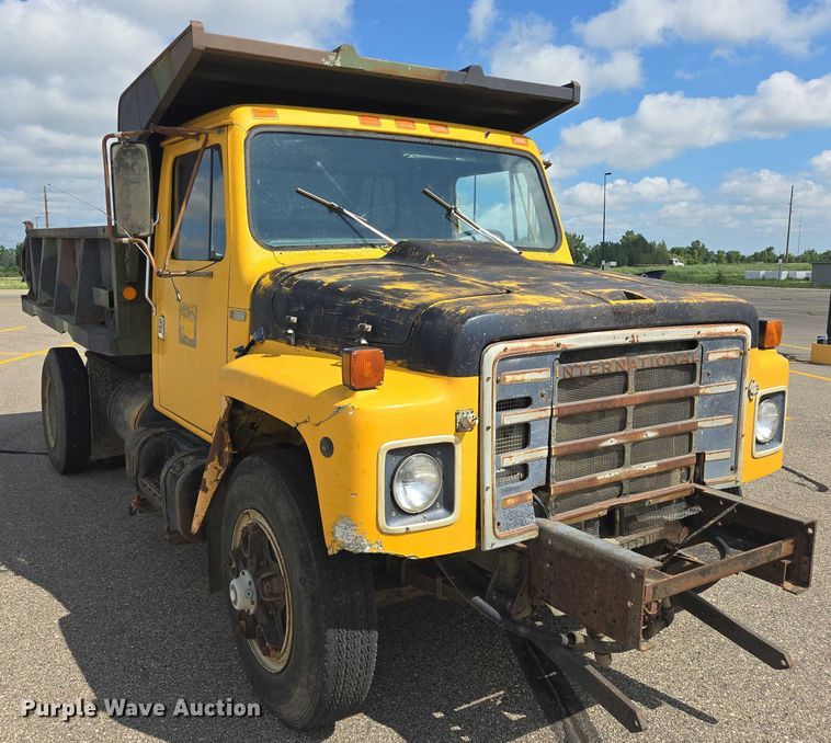 image for item DY0993 1979 International 1854 dump truck