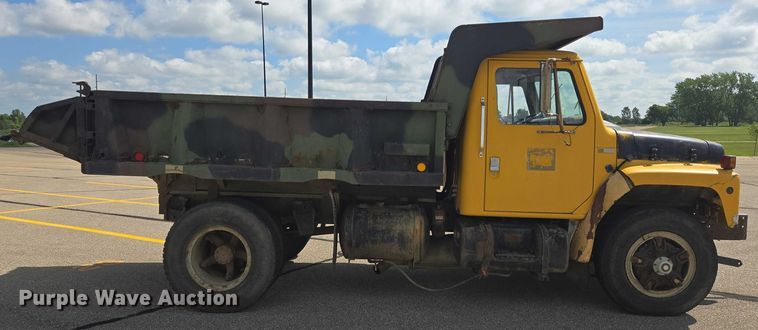 image for item DY0993 1979 International 1854 dump truck
