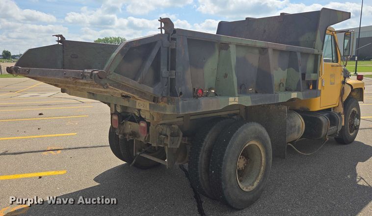 image for item DY0993 1979 International 1854 dump truck