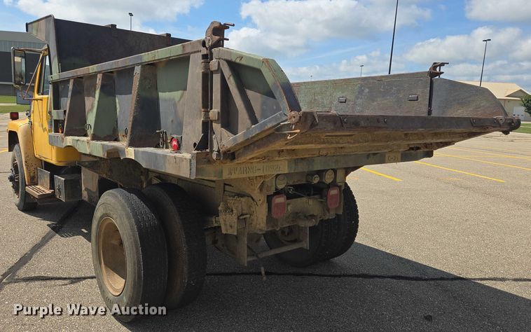 image for item DY0993 1979 International 1854 dump truck
