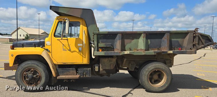 image for item DY0993 1979 International 1854 dump truck