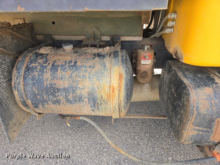 image for item DY0993 1979 International 1854 dump truck